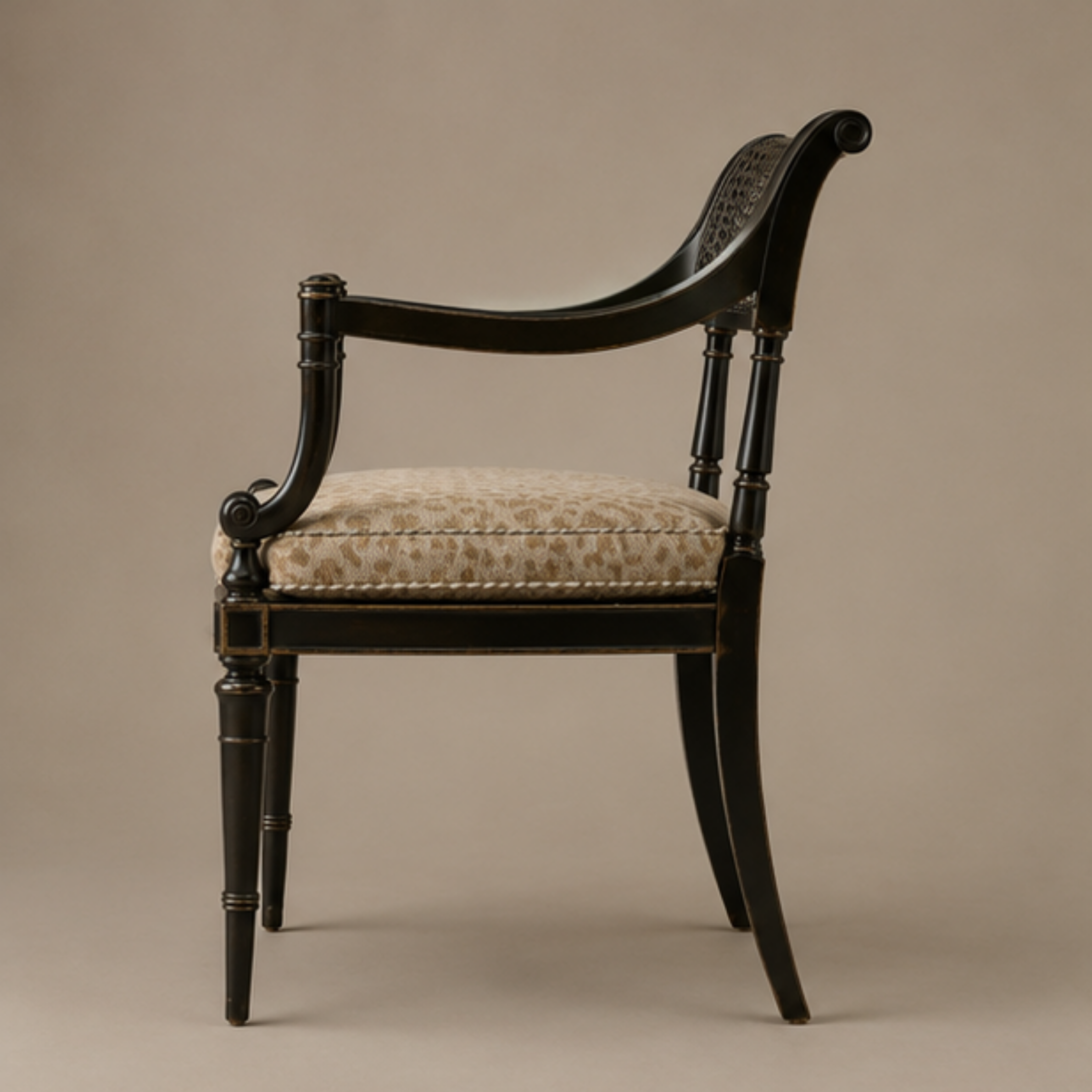 Rumi Armchair (DC003)