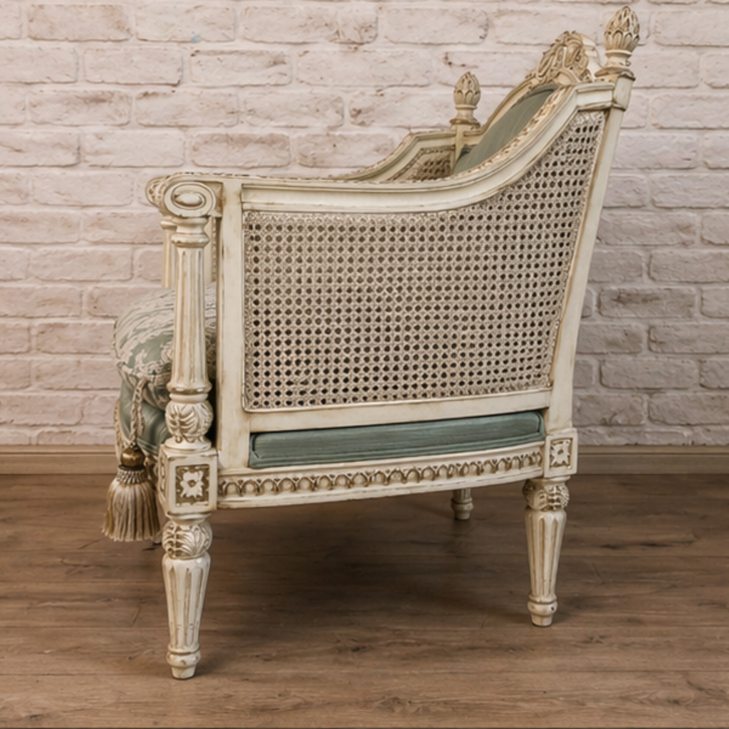 Seranova Armchair (A005)