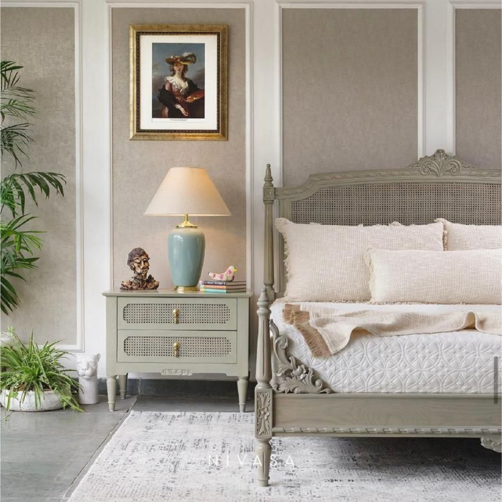 Elaris Bed (B005)