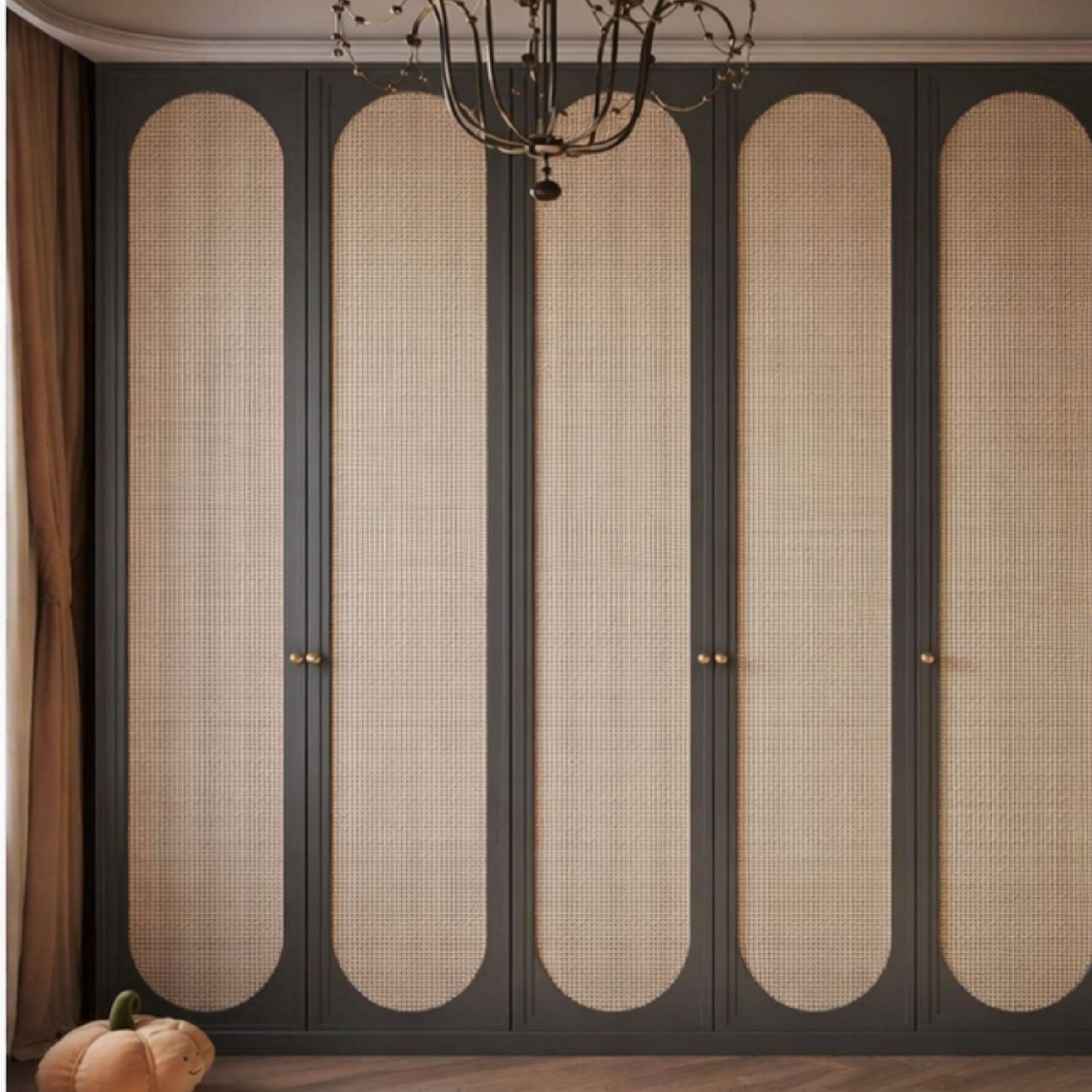 Arvielle Armoire (A002)
