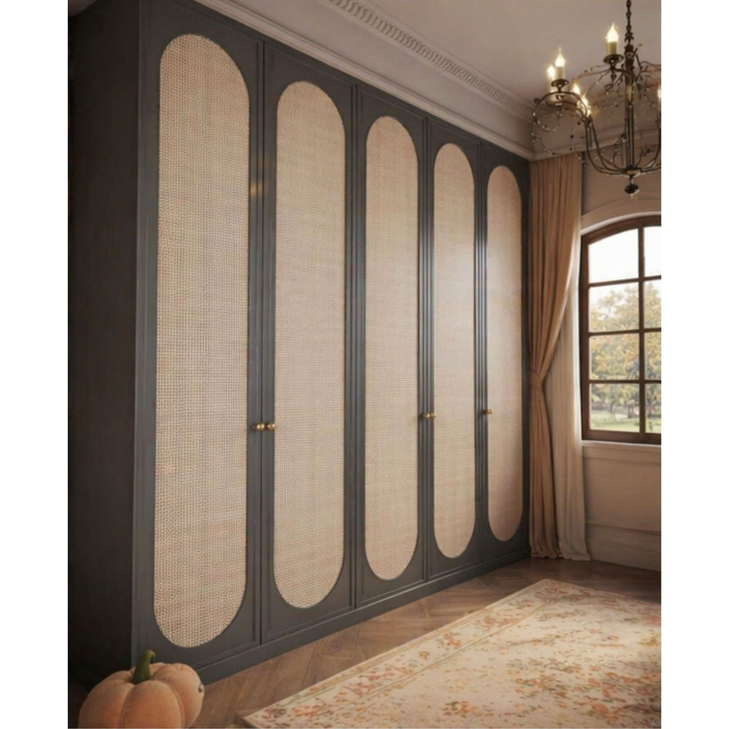 Arvielle Armoire (A002)