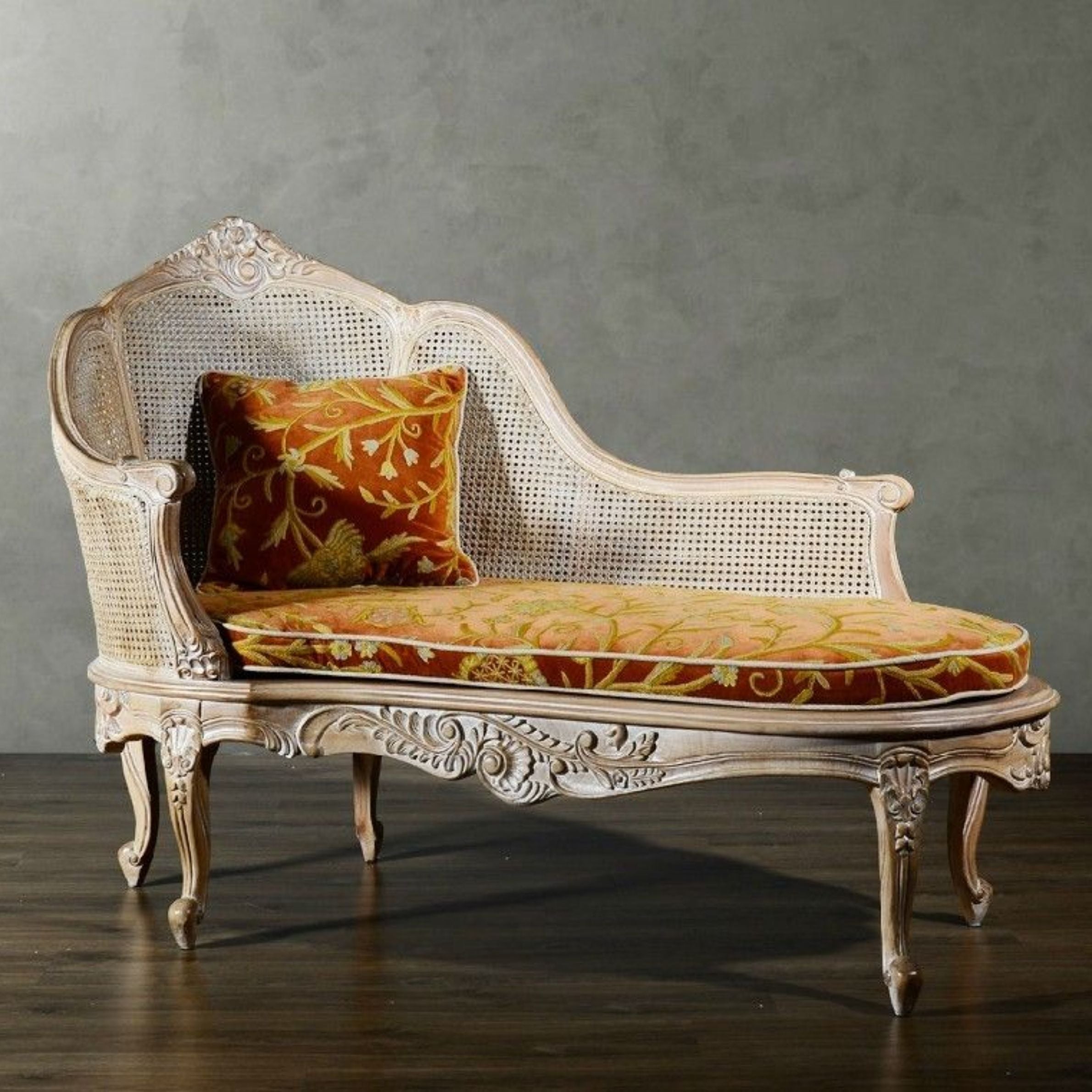 Orlisse Ottoman (O-001)
