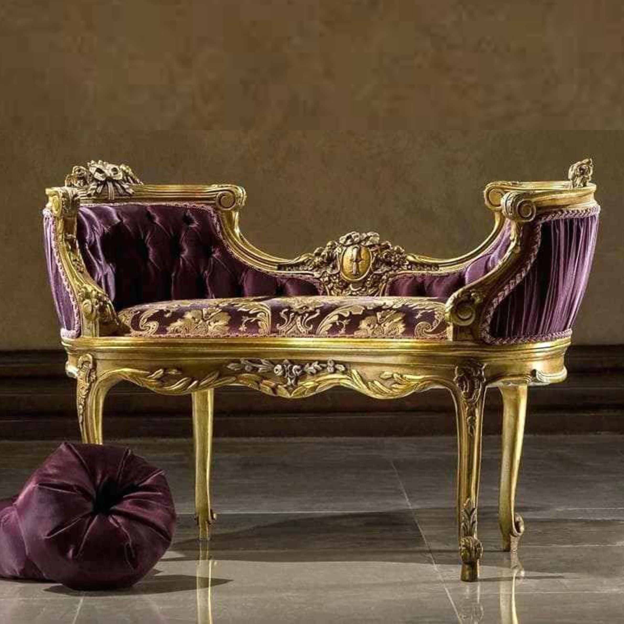 Aurevian Ottoman (O-003)